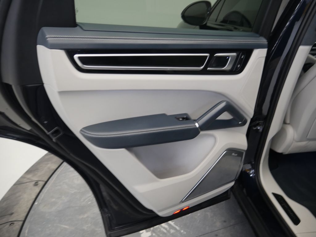 Thumbnail: 2023 Porsche  - 21