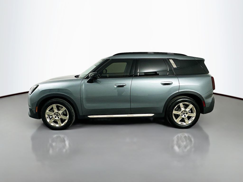 2025 MINI Cooper Countryman Iconic 8