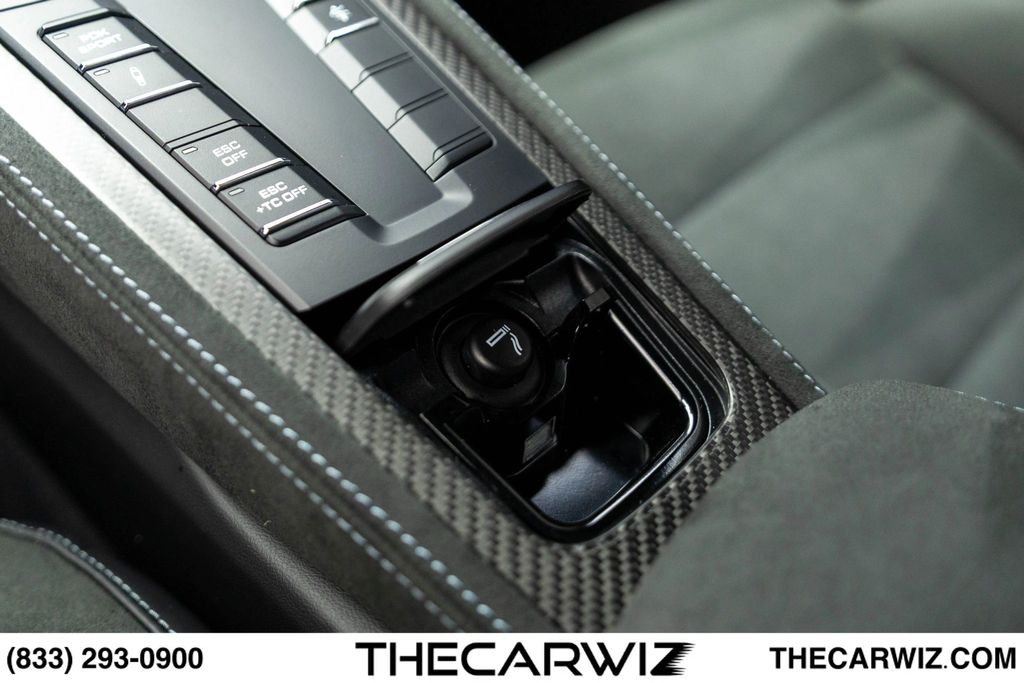 2023 Porsche 718 Cayman