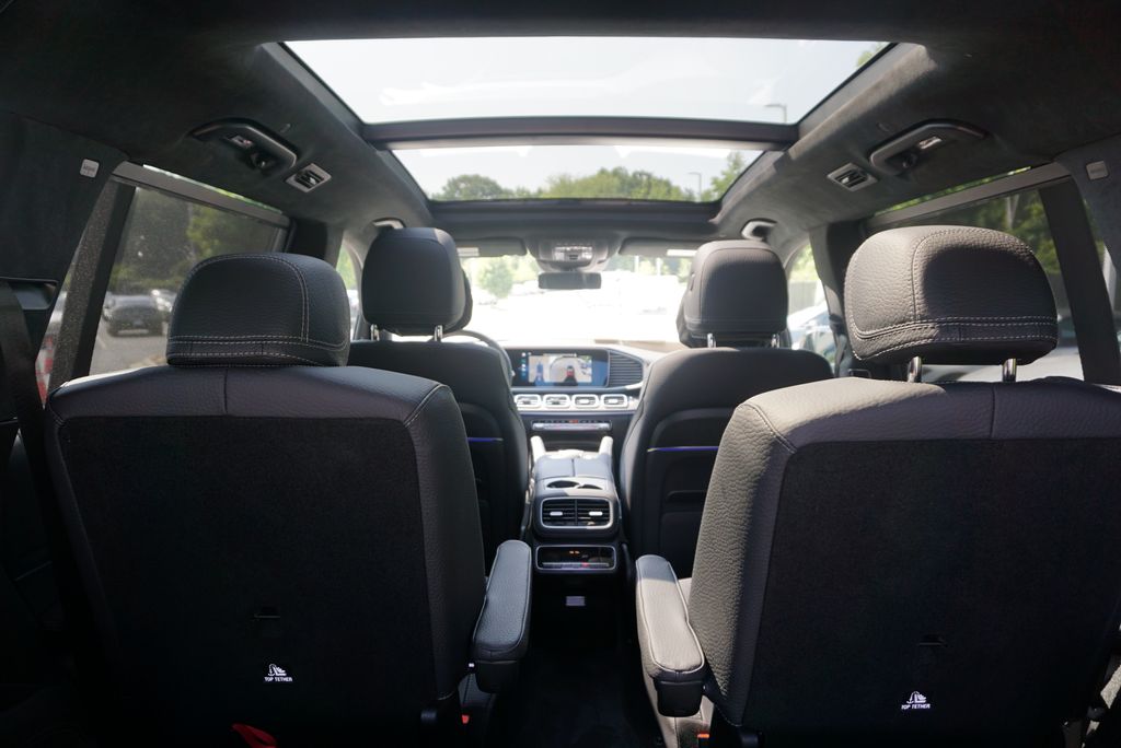 Thumbnail: 2025 Mercedes-Benz GLS - 20