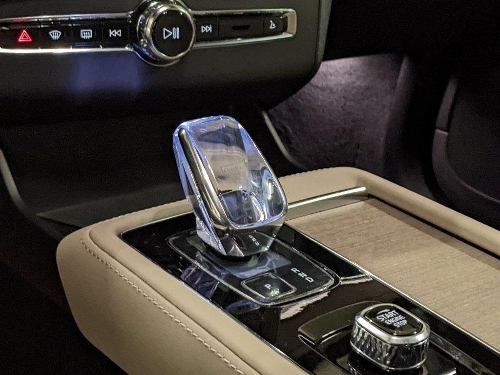 2026 Volvo XC90 Ultra - Photo 23