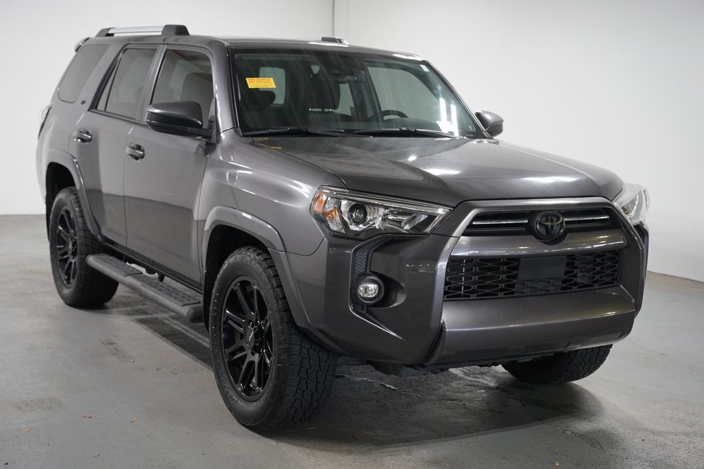 Thumbnail: 2022 Toyota 4Runner - 3