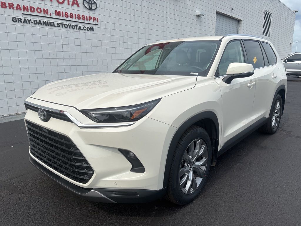2024 Toyota Grand Highlander Limited FWD's photo