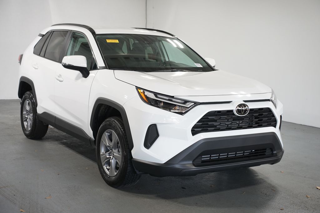 Thumbnail: 2025 Toyota RAV4 - 3