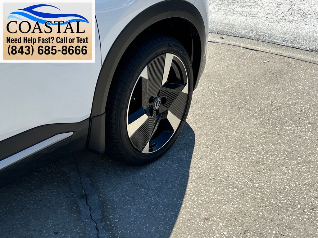 2026 Nissan Kicks SR White at Lugoff Nissan