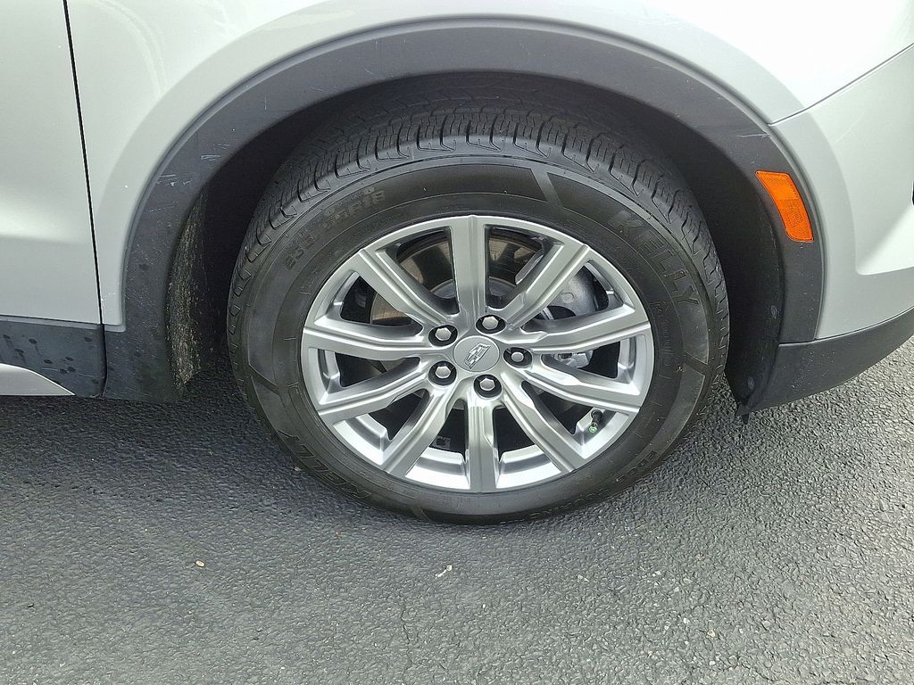 Thumbnail: 2021 Cadillac XT4 - 8