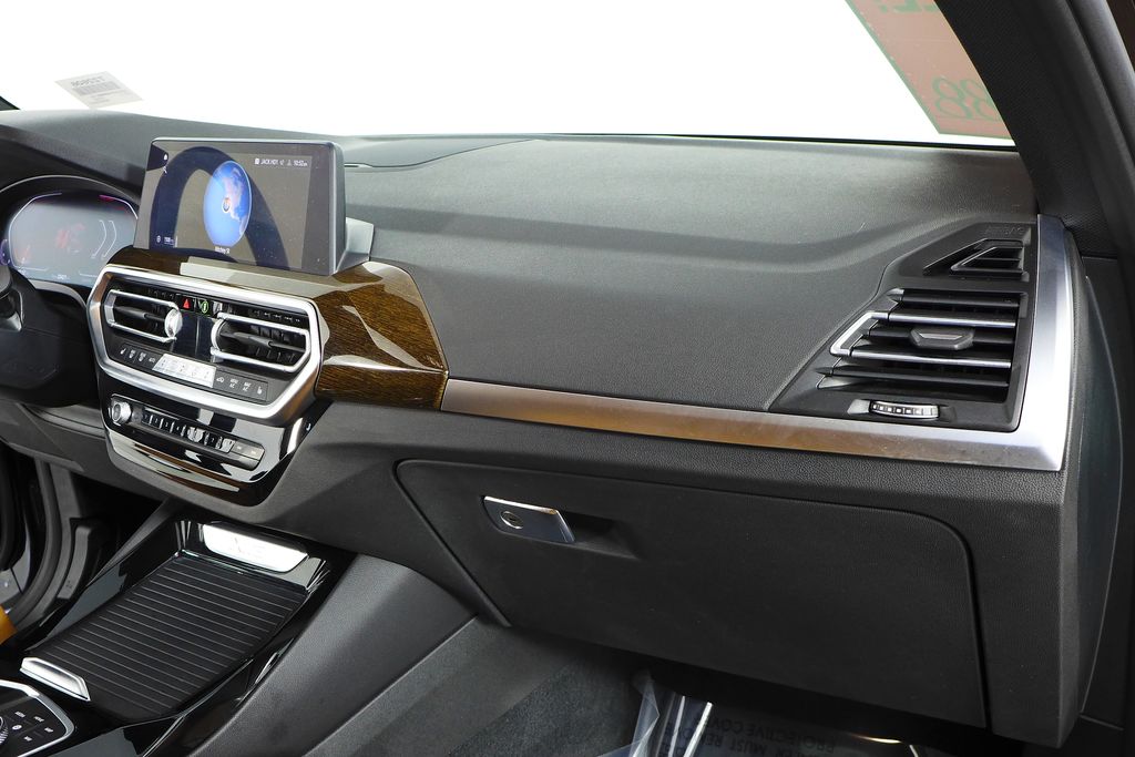 Thumbnail: 2022 BMW X3 - 14