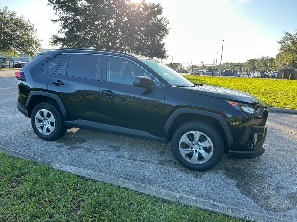 Thumbnail: 2021 Toyota RAV4 - 7