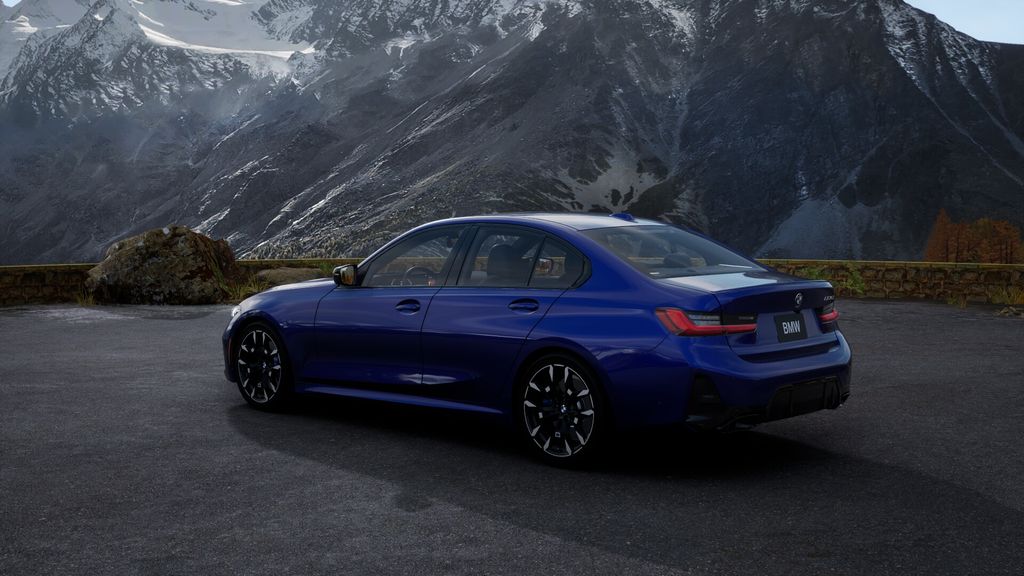 2025 BMW 3 Series M340i 32