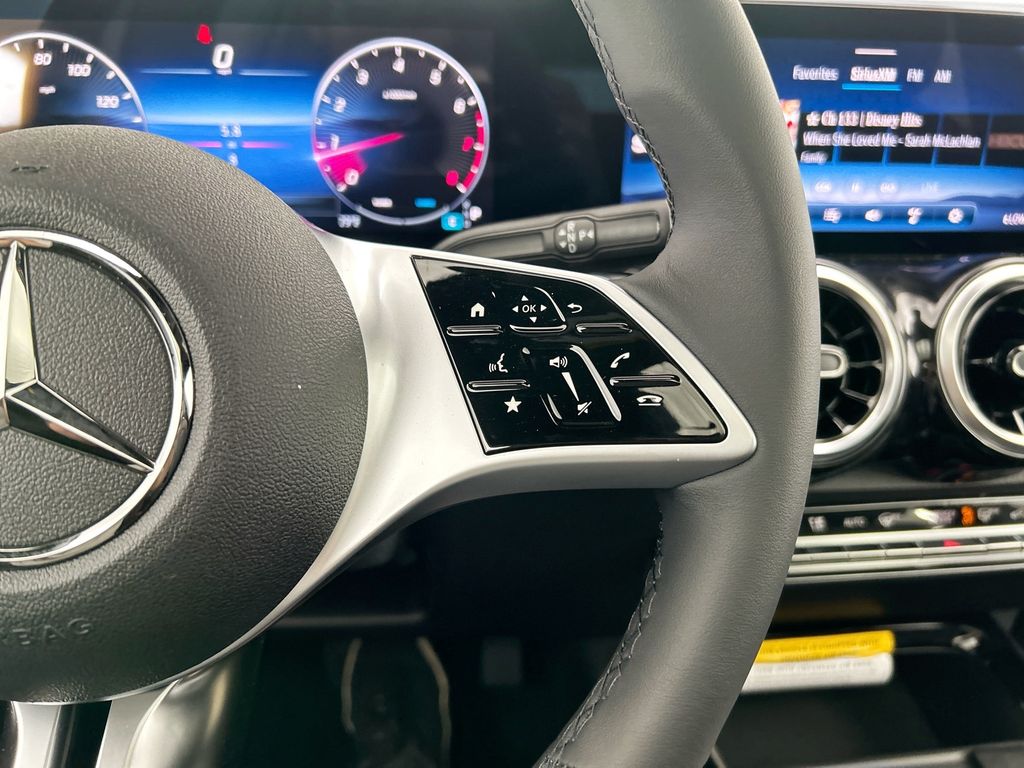 Thumbnail: 2026 Mercedes-Benz GLB - 12