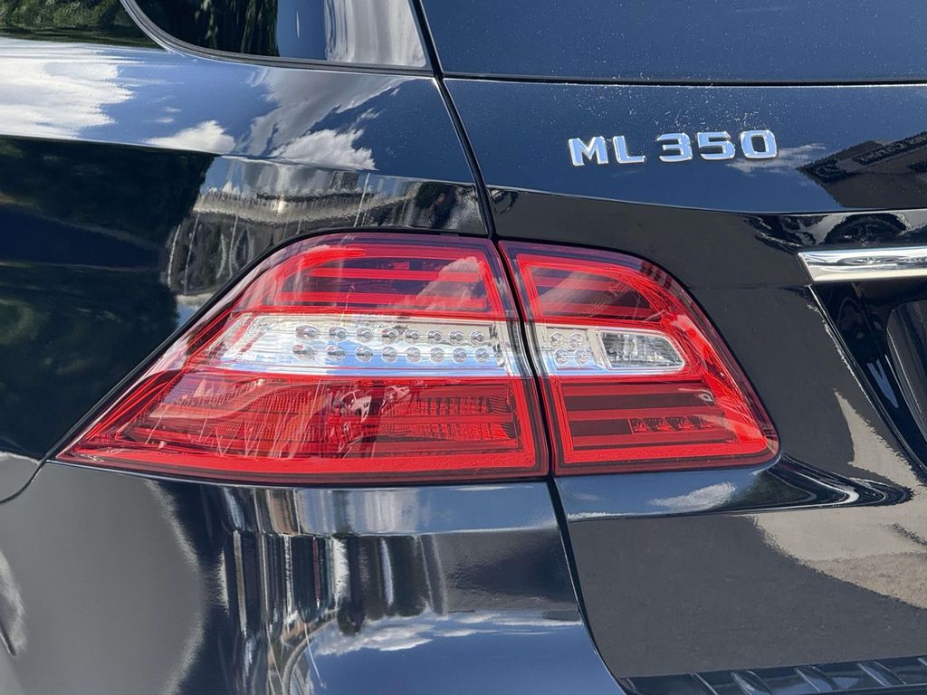 Thumbnail: 2015 Mercedes-Benz M-Class - 10
