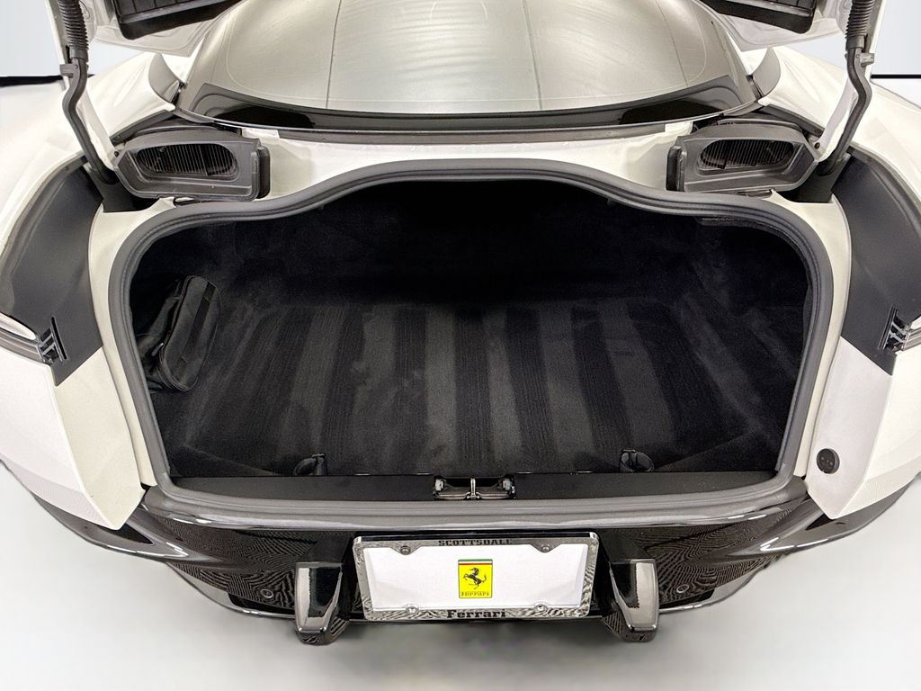 Thumbnail: 2021 Aston Martin DB11 - 23