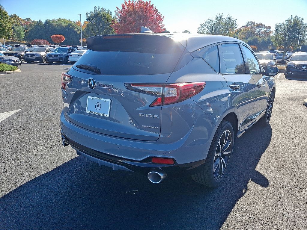 Thumbnail: 2025 Acura RDX - 4