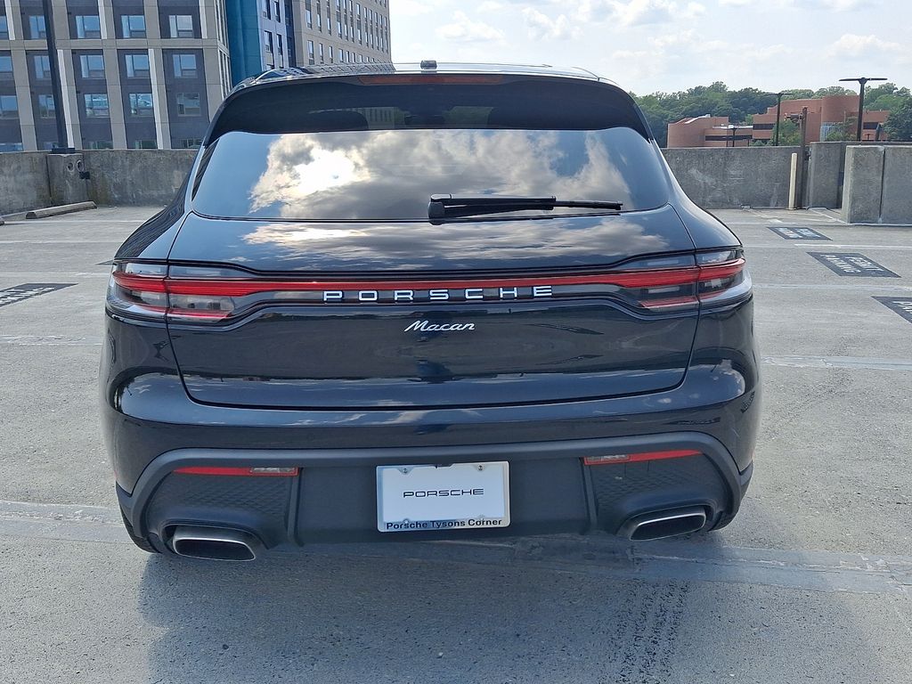 Thumbnail: 2026 Porsche Macan - 9