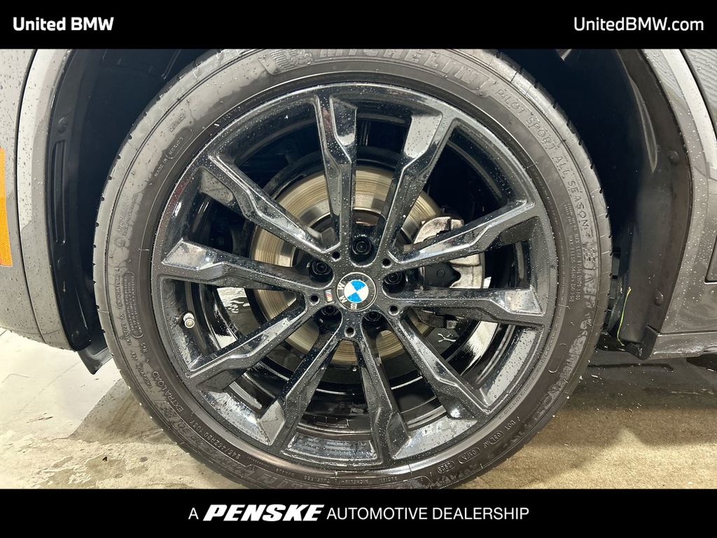 Thumbnail: 2022 BMW X4 - 10