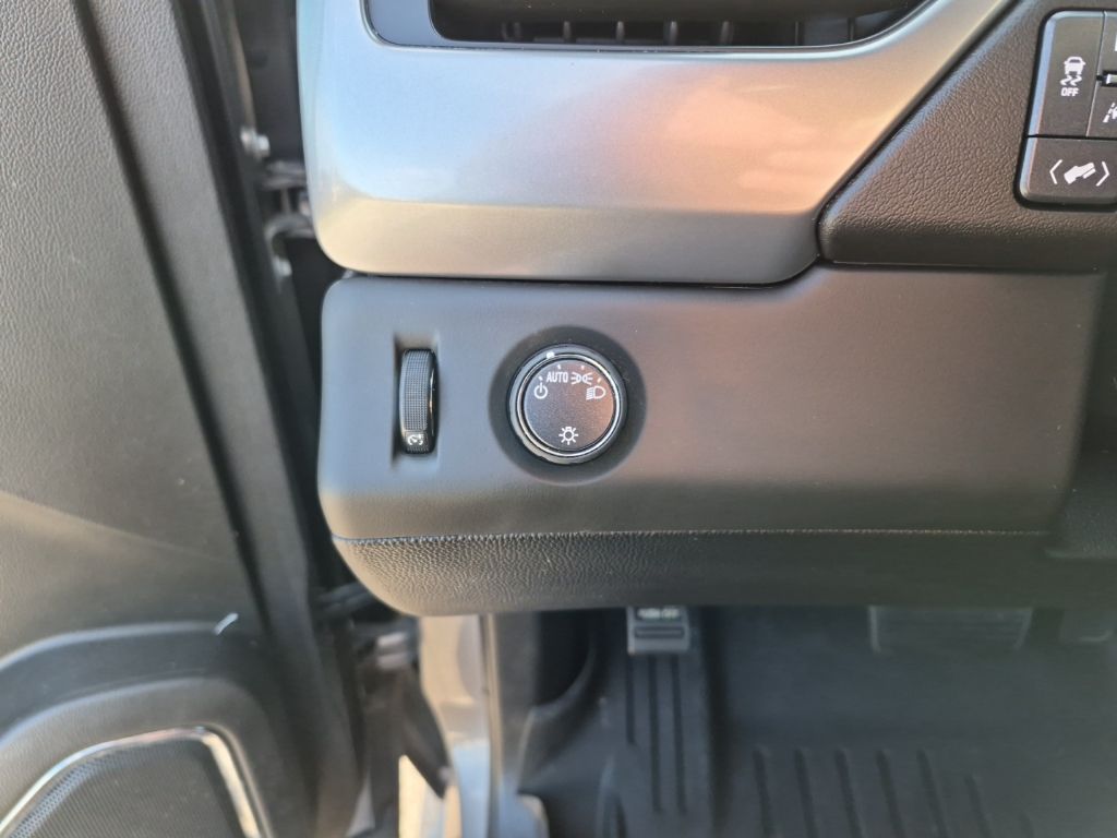 Used Car 2019 Chevrolet Suburban  Lt For Sale Under $20,000 In Austin, Texas