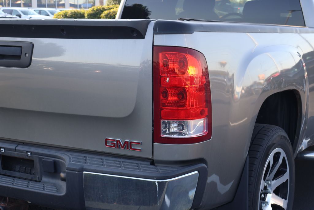 Thumbnail: 2012 GMC Sierra 1500 - 9