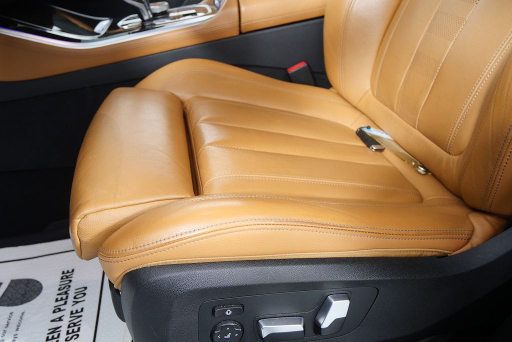 Thumbnail: 2019 BMW X5 - 10