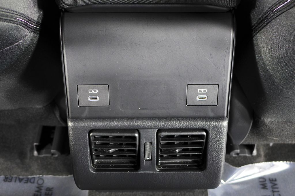 2024 Subaru Solterra Premium 23
