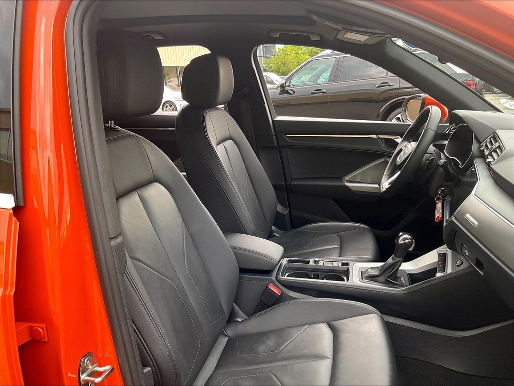 2025 Audi Q3 — photo 11