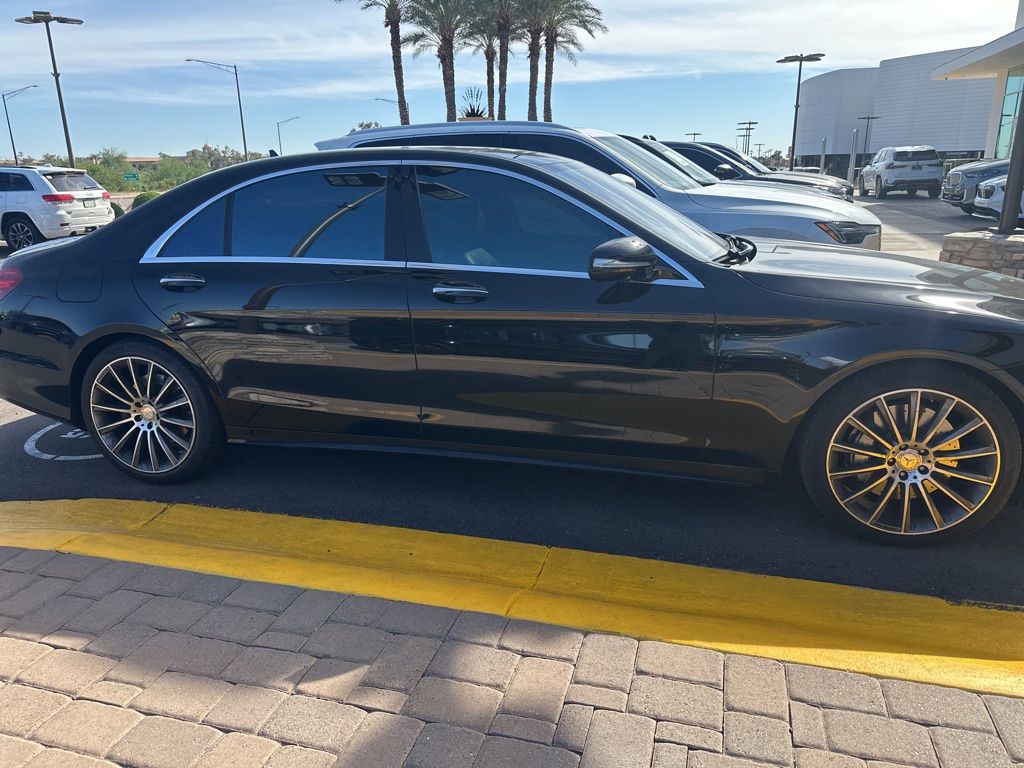 Thumbnail: 2015 Mercedes-Benz S-Class - 3