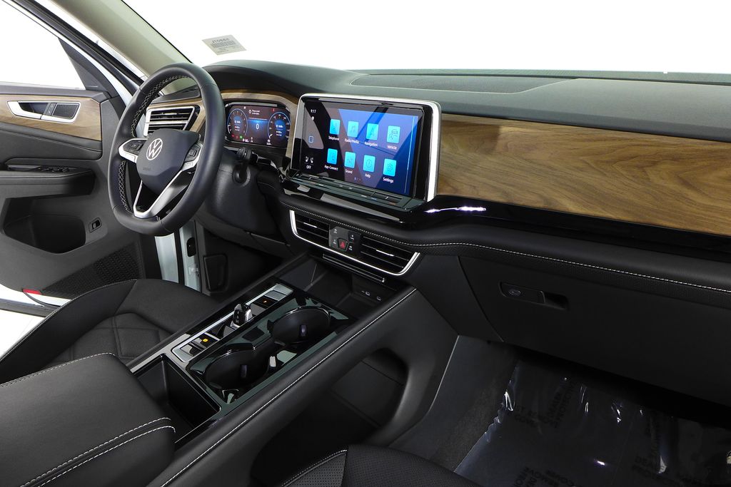 2024 Volkswagen Atlas SE 13