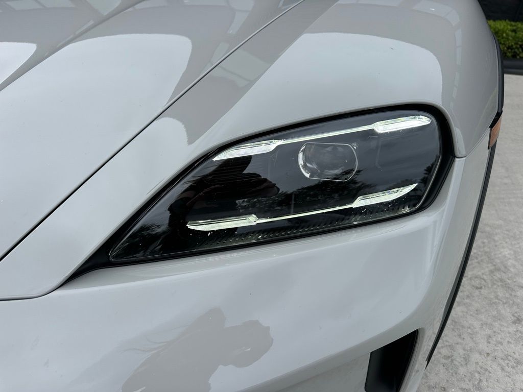 Thumbnail: 2025 Porsche Taycan - 13