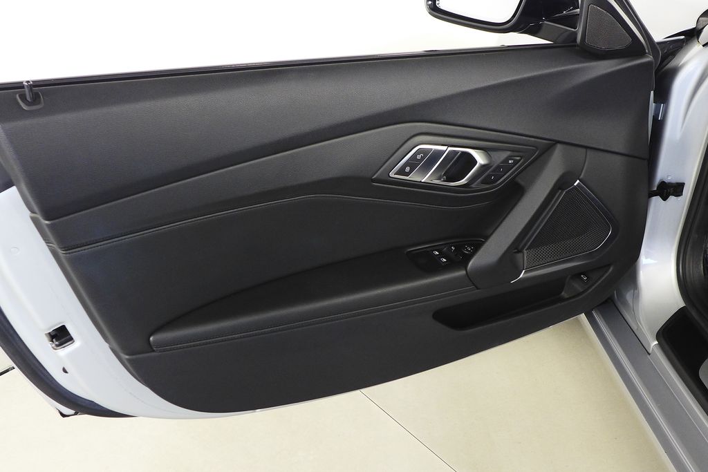 Thumbnail: 2020 BMW Z4 - 12