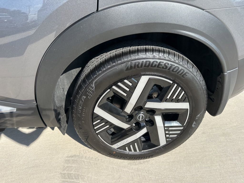 2025 Gun Metallic Nissan Kicks SV FWD SUV