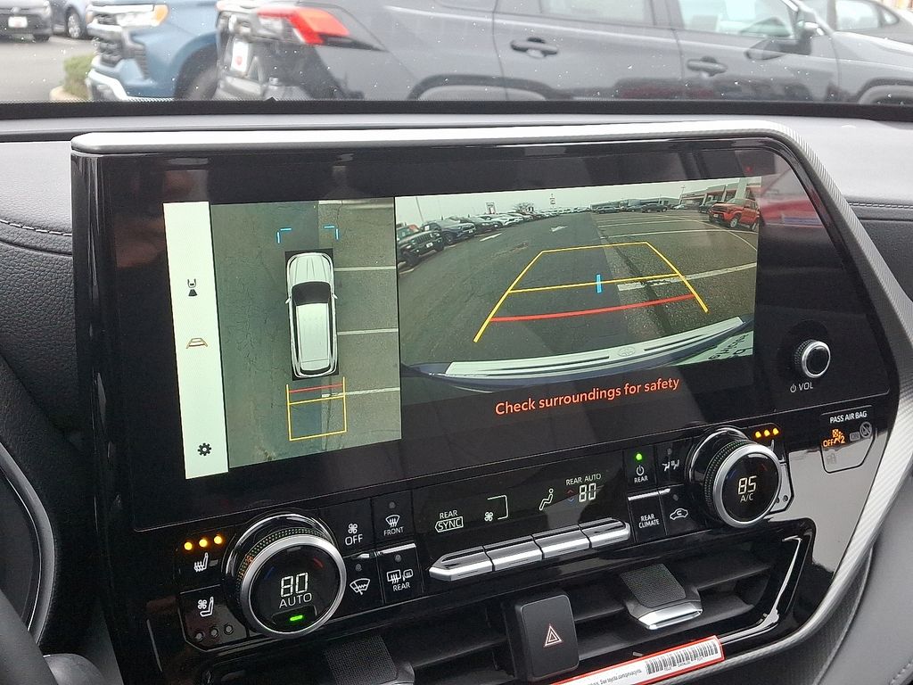 Thumbnail: 2025 Toyota Highlander - 21