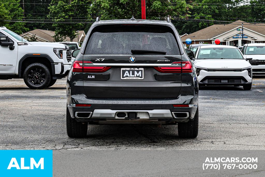 Used 2022 Gray BMW xDrive40i image 12
