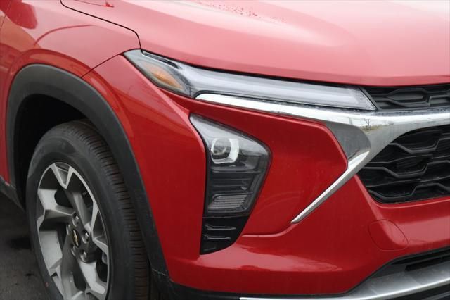 Thumbnail: 2026 Chevrolet Trax - 3