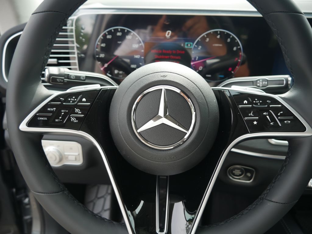 Thumbnail: 2026 Mercedes-Benz GLE - 29