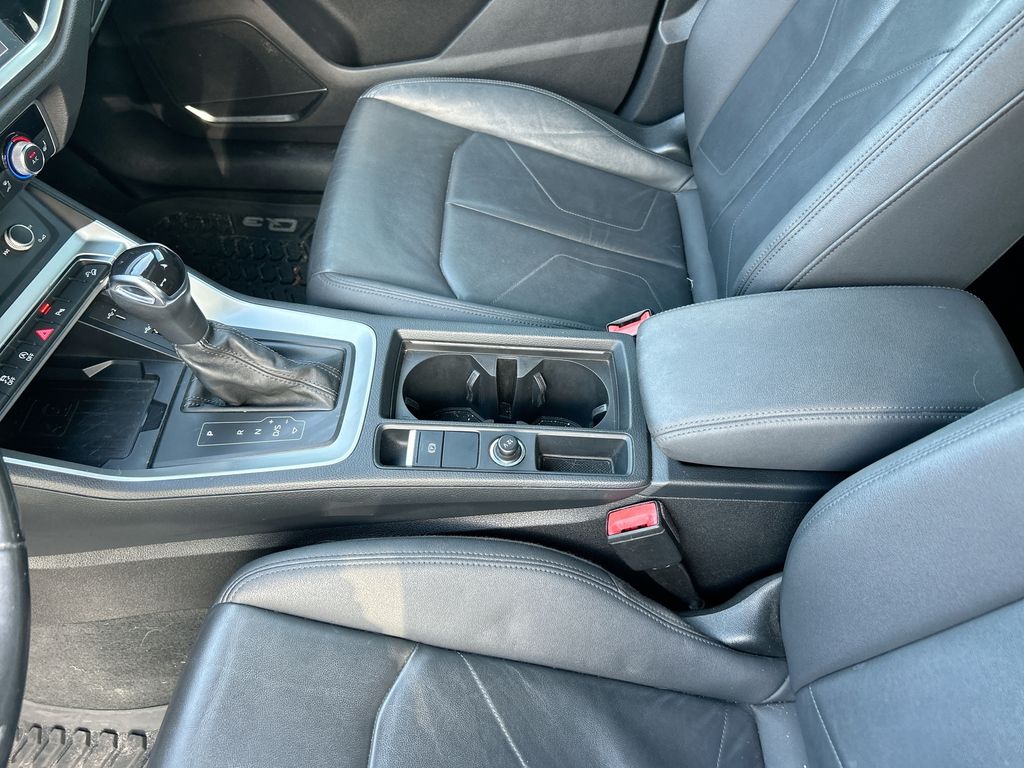 Thumbnail: 2020 Audi Q3 - 28