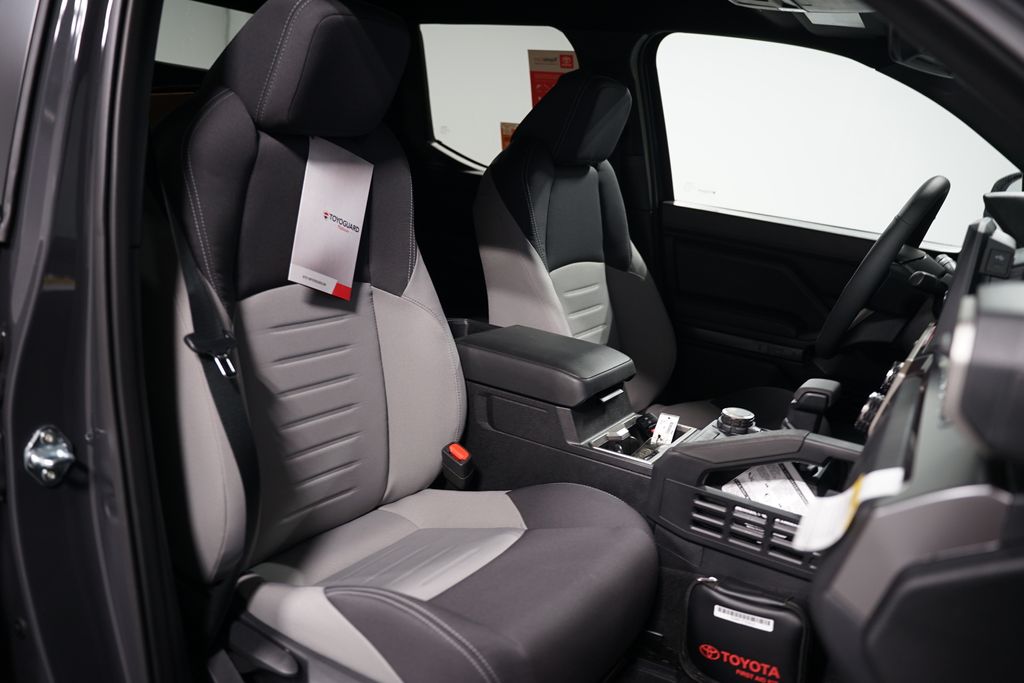 2025 Toyota Tacoma TRD Sport 29