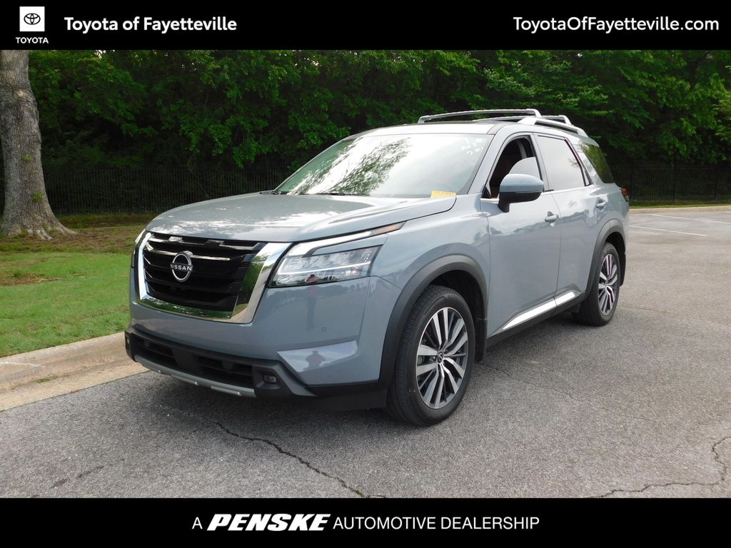 2022 Nissan Pathfinder Platinum -
                Fayetteville, AR