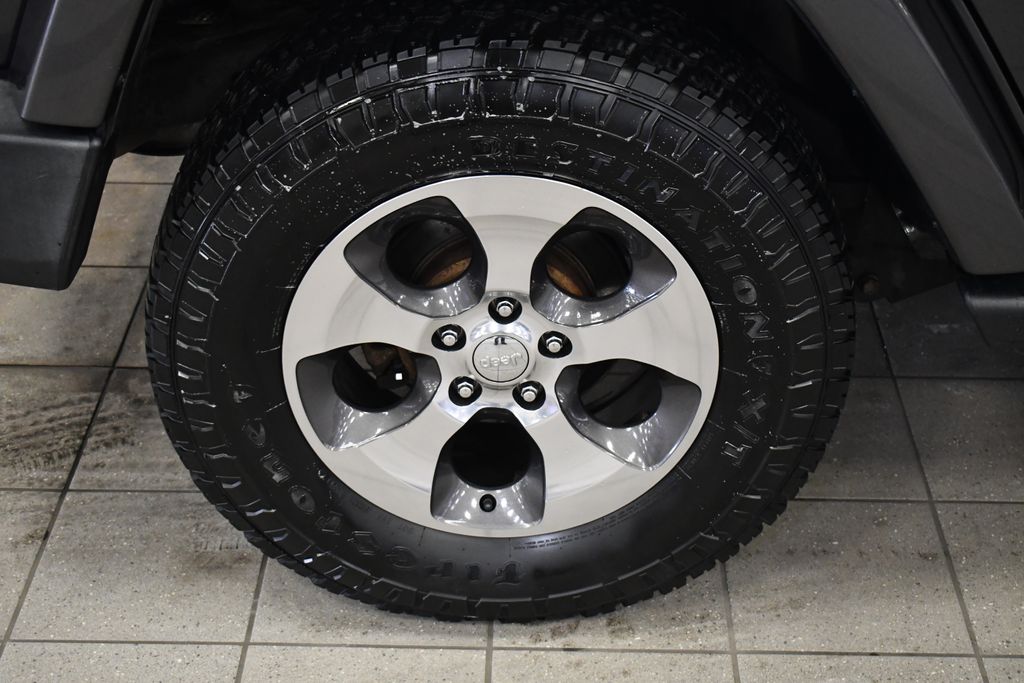 Thumbnail: 2017 Jeep Wrangler - 10