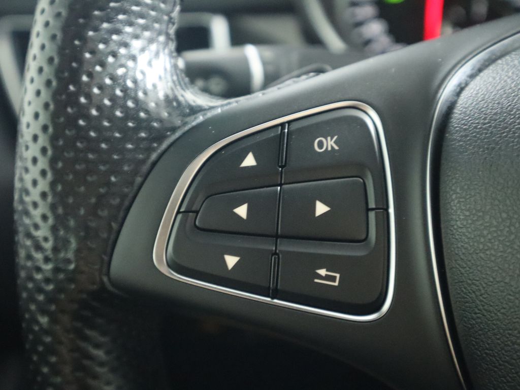 Thumbnail: 2018 Mercedes-Benz GLE - 11