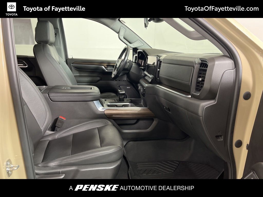 Thumbnail: 2022 Chevrolet Silverado 1500 - 7