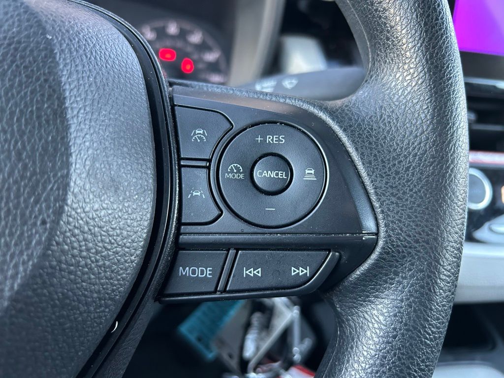 Thumbnail: 2025 Toyota Corolla - 18