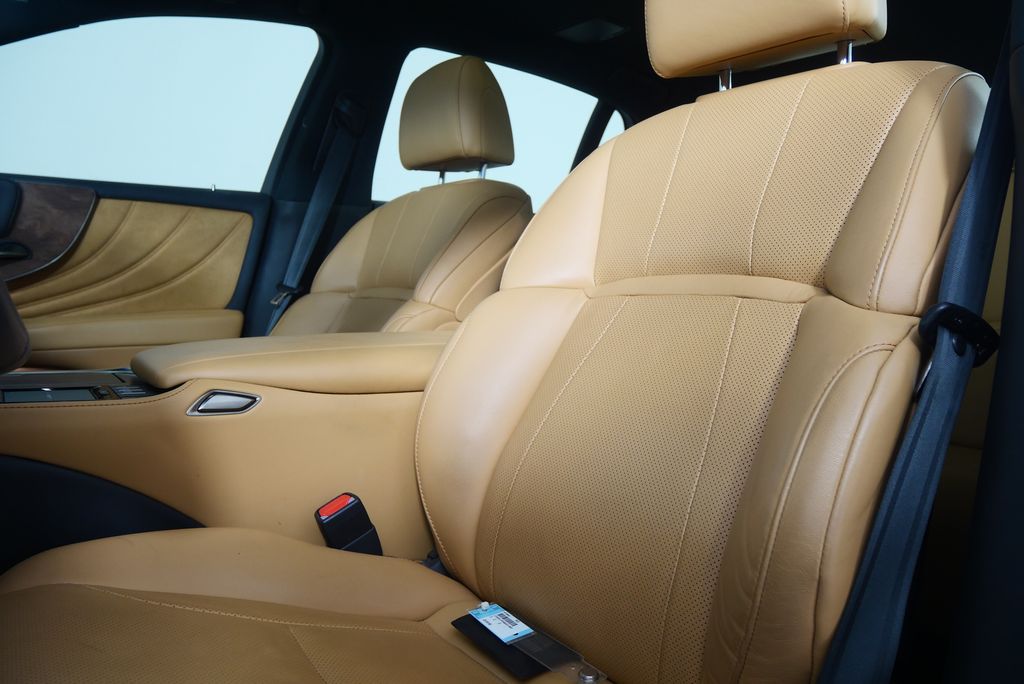 Thumbnail: 2021 Lexus LS - 11