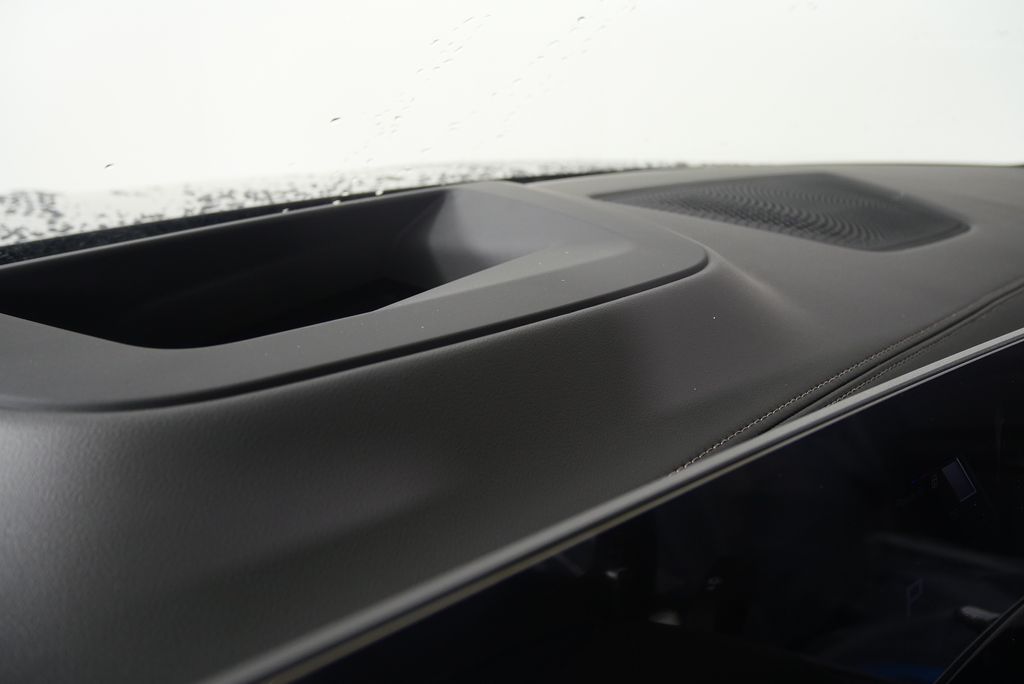 Thumbnail: 2026 BMW X7 - 21