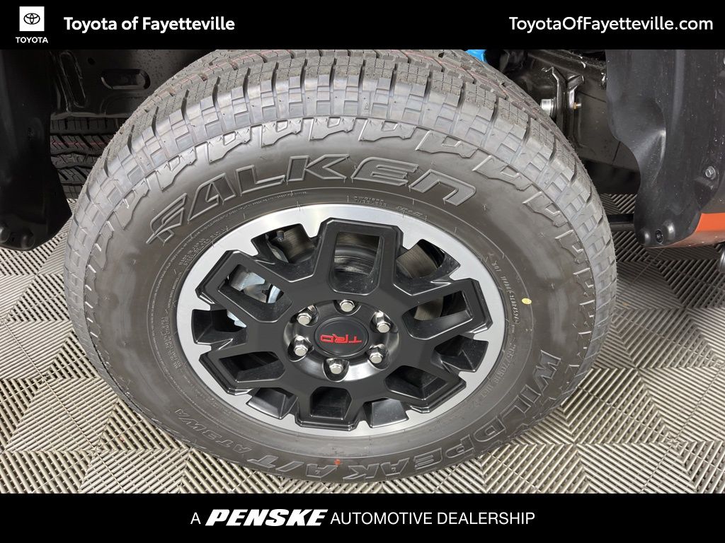 2025 Toyota Tacoma TRD Off-Road 13