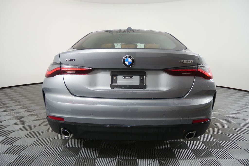 Thumbnail: 2025 BMW 4 Series - 4