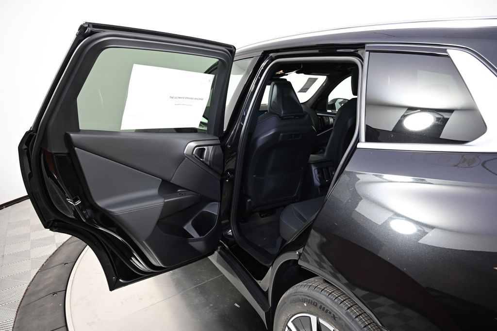 Thumbnail: 2026 BMW X3 - 23