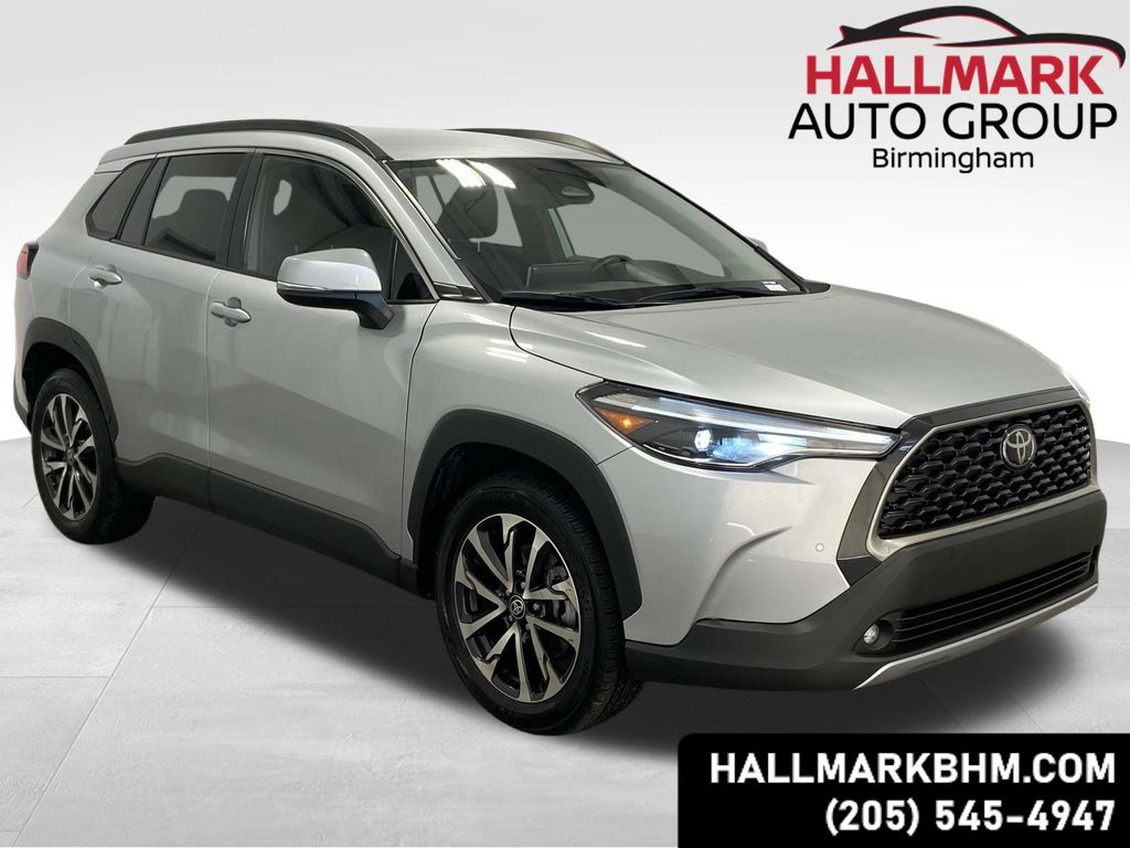 2024 Toyota Corolla Cross XLE