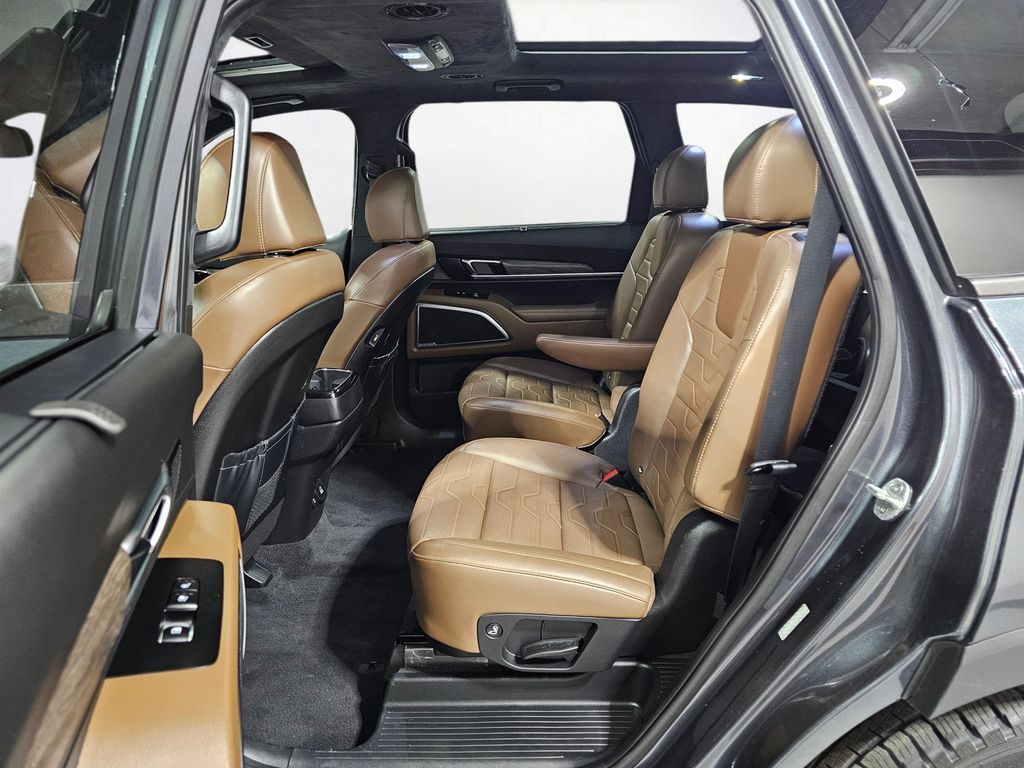 Used 2022 Gray Kia SX image 17