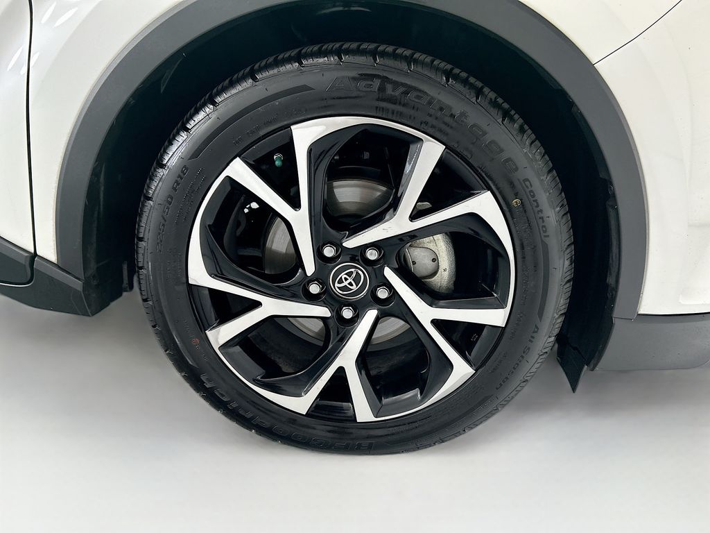 Thumbnail: 2019 Toyota C-HR - 30