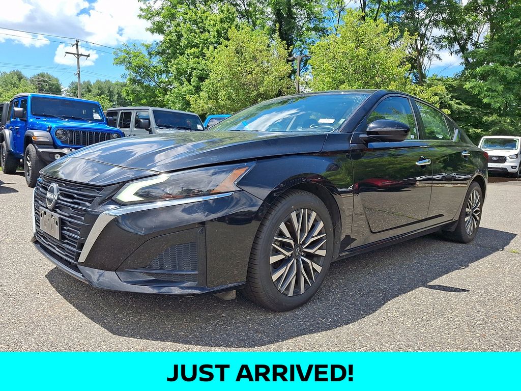 Used 2023 Nissan Altima Sedan