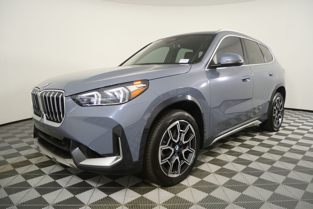 Thumbnail: 2025 BMW X1 - 8